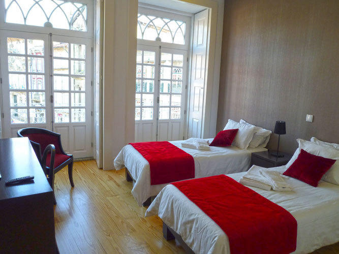 Guimaraes Studios Lounge Room photo